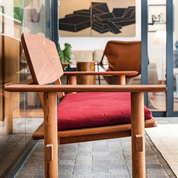Nippon Bench