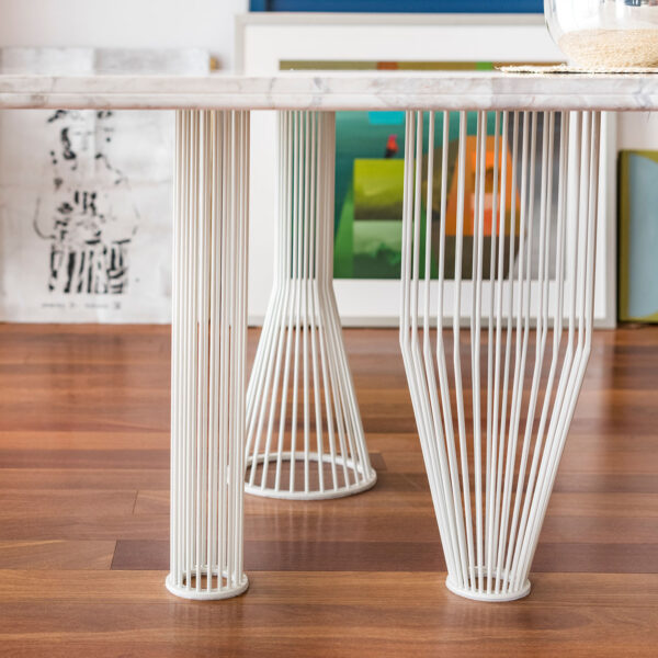 Inle dining table