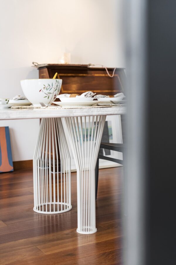 Inle dining table - Image 9