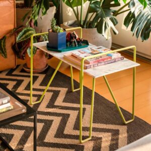 Tray support table