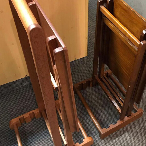M4 folding table
